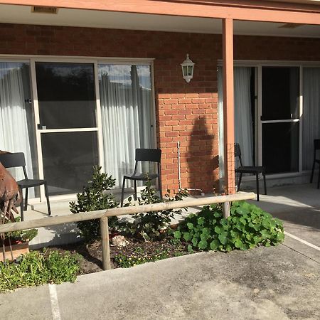 Inverloch Central Motor Inn エクステリア 写真